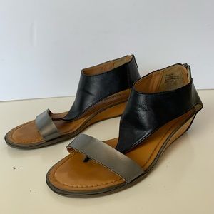 bear trap gladiator sandals